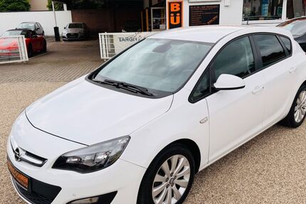 Opel Astra 61.270 km 8.480 &euro; Moers 47445