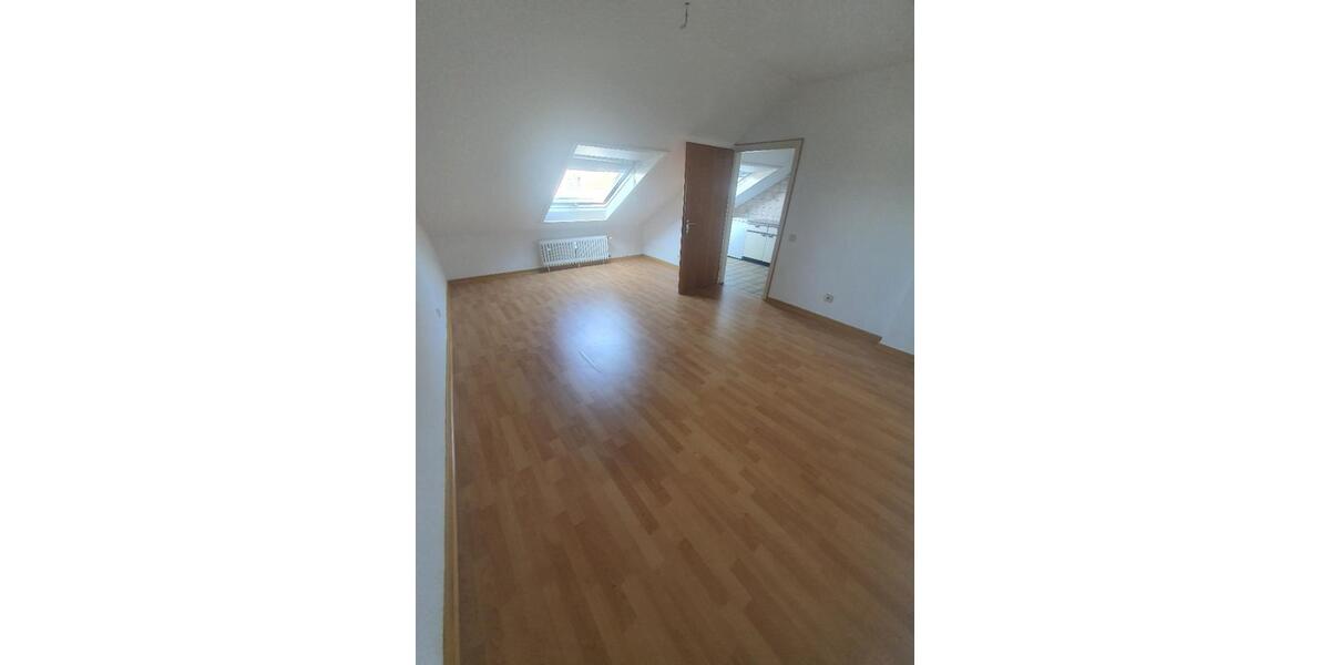 Dachgeschoßwohnung Wuppertal Elberfeld - 2 Zimmer, 52 m&sup2;, 260&euro; | Angebot:25755285