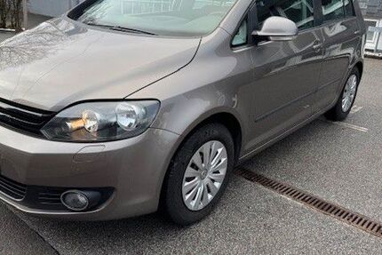 VW Golf 121.359 km 8.700 &euro; Remscheid 42899