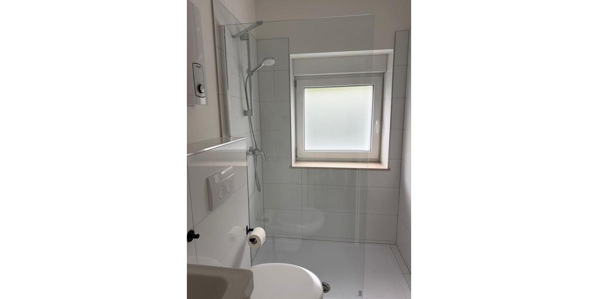 Hochparterre Essen Stadtbezirk VI - 1 Zimmer, 20 m&sup2;, 649&euro; | Angebot:27541873