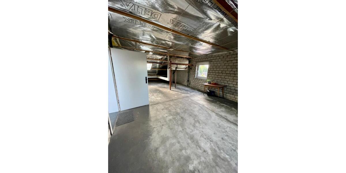 Dachgeschoßwohnung Krefeld Gellep-Stratum - 2.5 Zimmer, 60 m&sup2;, 168.000&euro; | Angebot:27197687