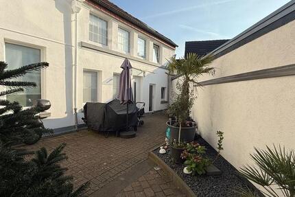 Wohnung Mönchengladbach Süd - 2 Zimmer, 70 m&sup2;, 650&euro; | Angebot:25840857