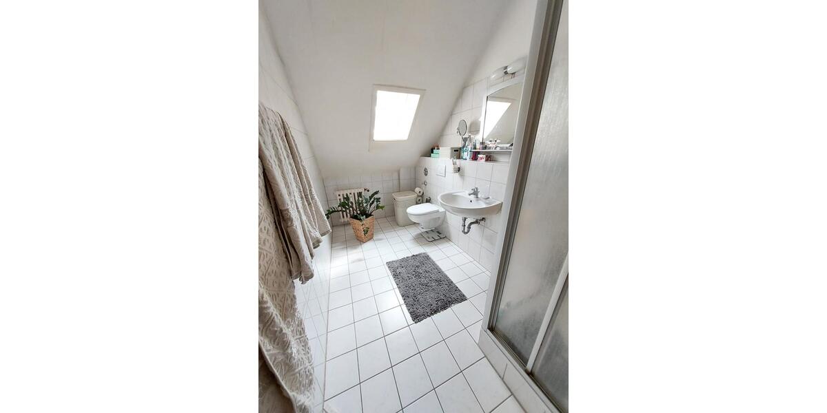 Dachgeschoßwohnung Moers Schwafheim - 3 Zimmer, 72 m&sup2;, 540&euro; | Angebot:26347760