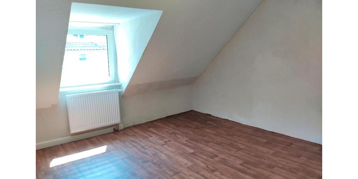 Dachgeschoßwohnung Gelsenkirchen Rotthausen - 2.5 Zimmer, 57 m&sup2;, 399&euro; | Angebot:25995515