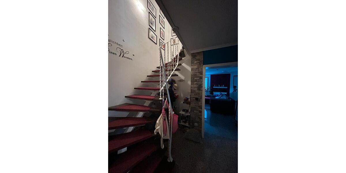 Etagenwohnung Oberhausen - 4 Zimmer, 103 m&sup2;, 249.500&euro; | Angebot:25018708