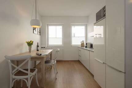 Wohnung Düsseldorf Derendorf - 2 Zimmer, 42 m&sup2;, 1.190&euro; | Angebot:24185217