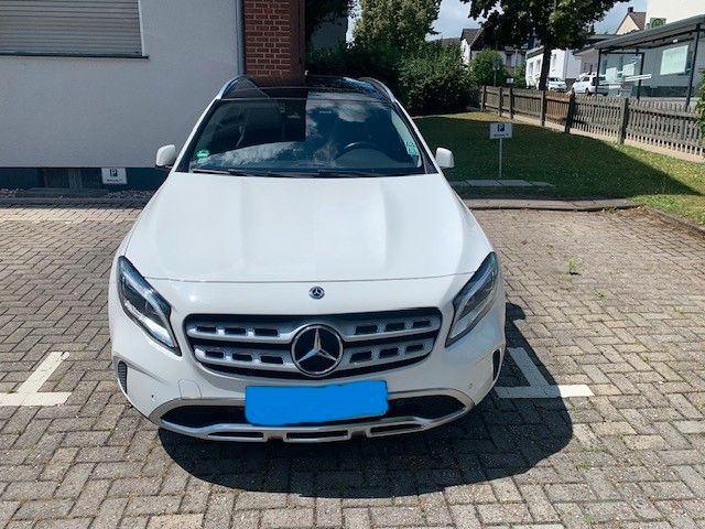 Mercedes-Benz GLA 180 126.000 km 15.500 &euro; Dormagen 41541