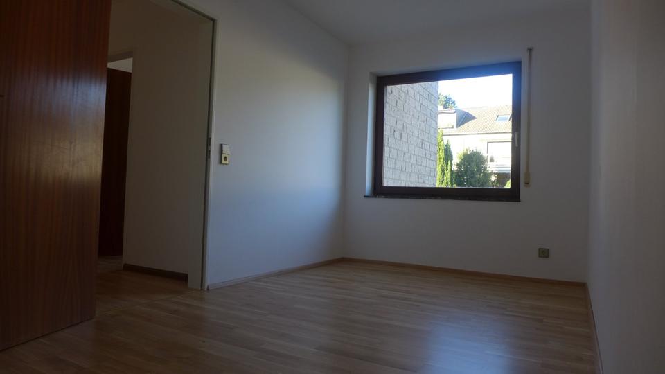 Etagenwohnung Erkrath - 4 Zimmer, 126 m&sup2;, 389.000&euro; | Angebot:25205115