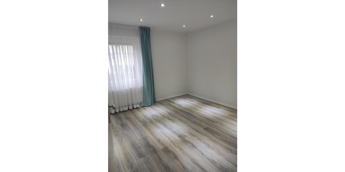 Etagenwohnung Mettmann - 2 Zimmer, 55 m&sup2;, 1.000&euro; | Angebot:25857288