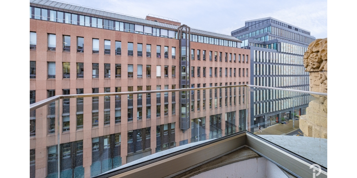 Repräsentative, hochwertige 3 Zimmer-Wohnung mit großer Dachterrasse im Herzen Düsseldorfs. - Etagenwohnung Düsseldorf | Angebot:27008401