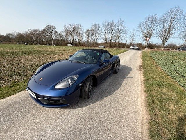 Porsche Boxster 8.600 km 96.900 &euro; Düsseldorf 40625