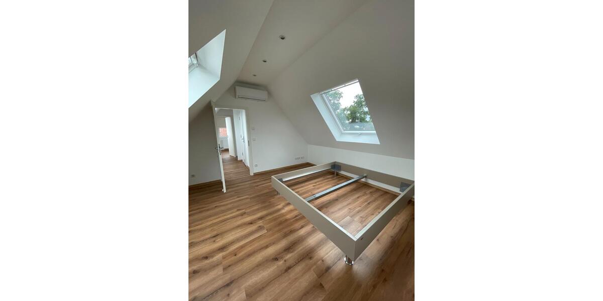 Maisonettenwohnung Düsseldorf Stadtbezirk 8 - 5 Zimmer, 99 m&sup2;, 2.700&euro; | Angebot:27539337