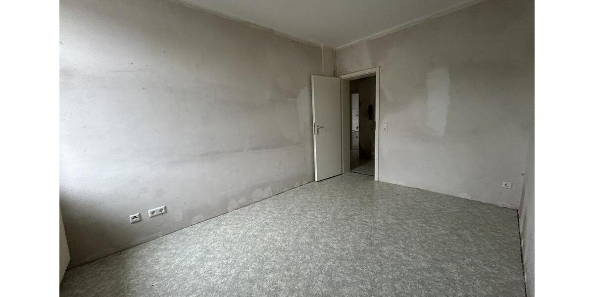 Dachgeschoßwohnung Duisburg Hamborn - 3.5 Zimmer, 69 m&sup2;, 365&euro; | Angebot:26433788