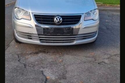 VW Touran 210.000 km 2.100 &euro; Duisburg 47057