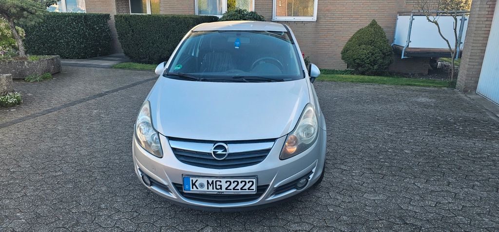 Opel Corsa 152.000 km 2.999 &euro; Neuss 41462