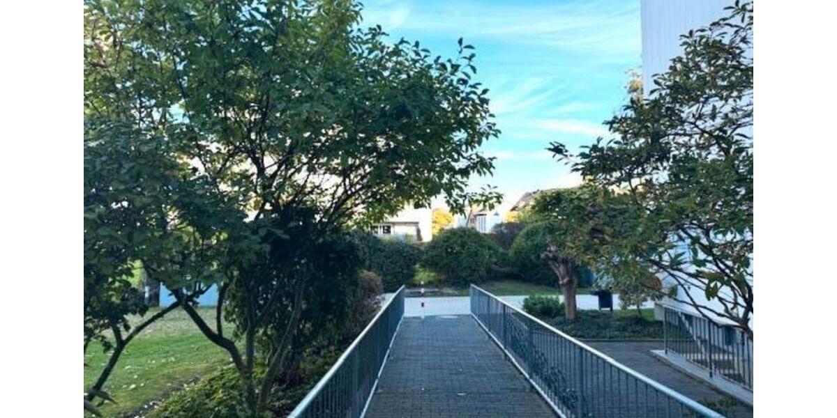 Etagenwohnung Langenfeld (Rheinland) - 4 Zimmer, 120 m&sup2;, 250.000&euro; | Angebot:27499356