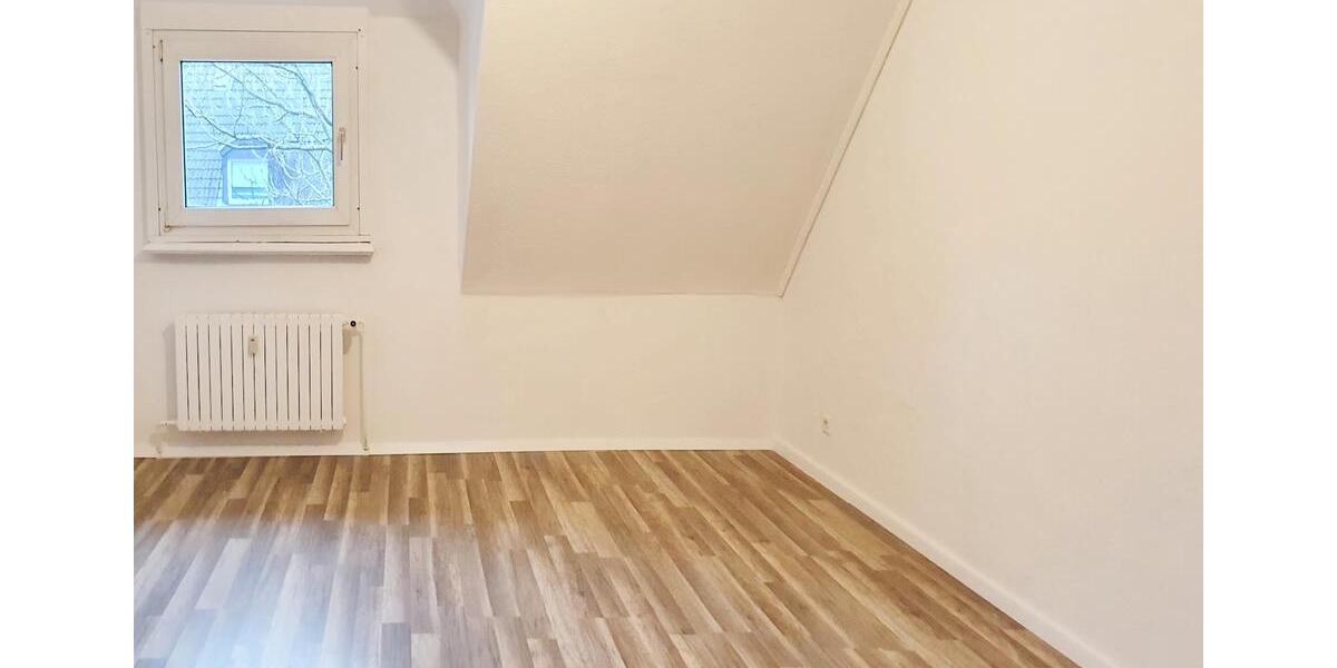Dachgeschoßwohnung Duisburg Hamborn - 3 Zimmer, 72 m&sup2;, 457&euro; | Angebot:24478260