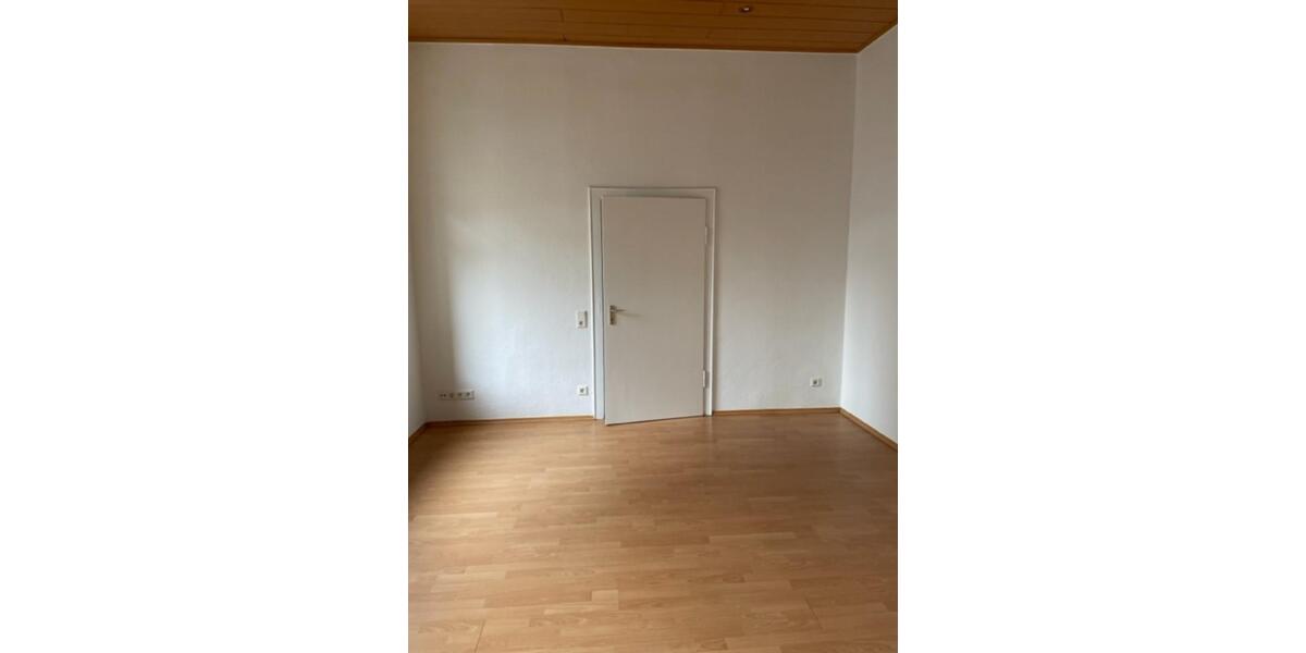 Erdgeschoßwohnung Wuppertal Unterbarmen - 3 Zimmer, 100 m&sup2;, 800&euro; | Angebot:23904688