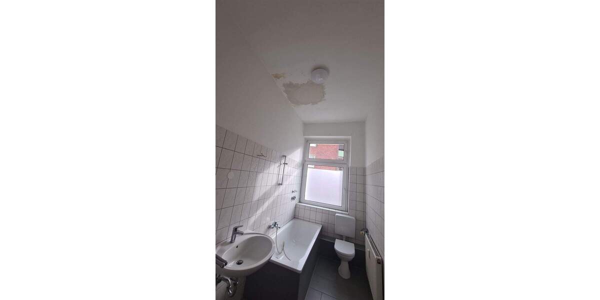 Etagenwohnung Gelsenkirchen Altstadt - 2 Zimmer, 67 m&sup2;, 390&euro; | Angebot:25700413