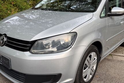 VW Touran 149.876 km 5.700 &euro; Essen 45276