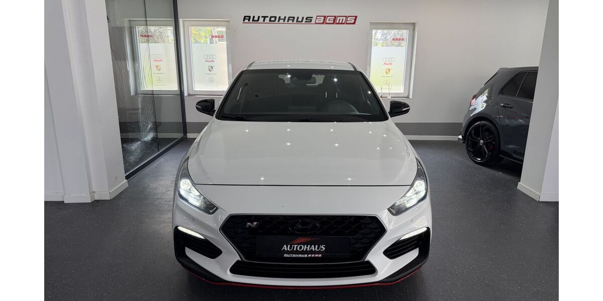 Hyundai i30 124.758 km 18.500 &euro; Remscheid 42857