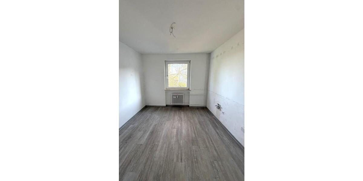 Etagenwohnung Wuppertal Gemarkung Barmen - 3 Zimmer, 80 m&sup2;, 680&euro; | Angebot:25807074