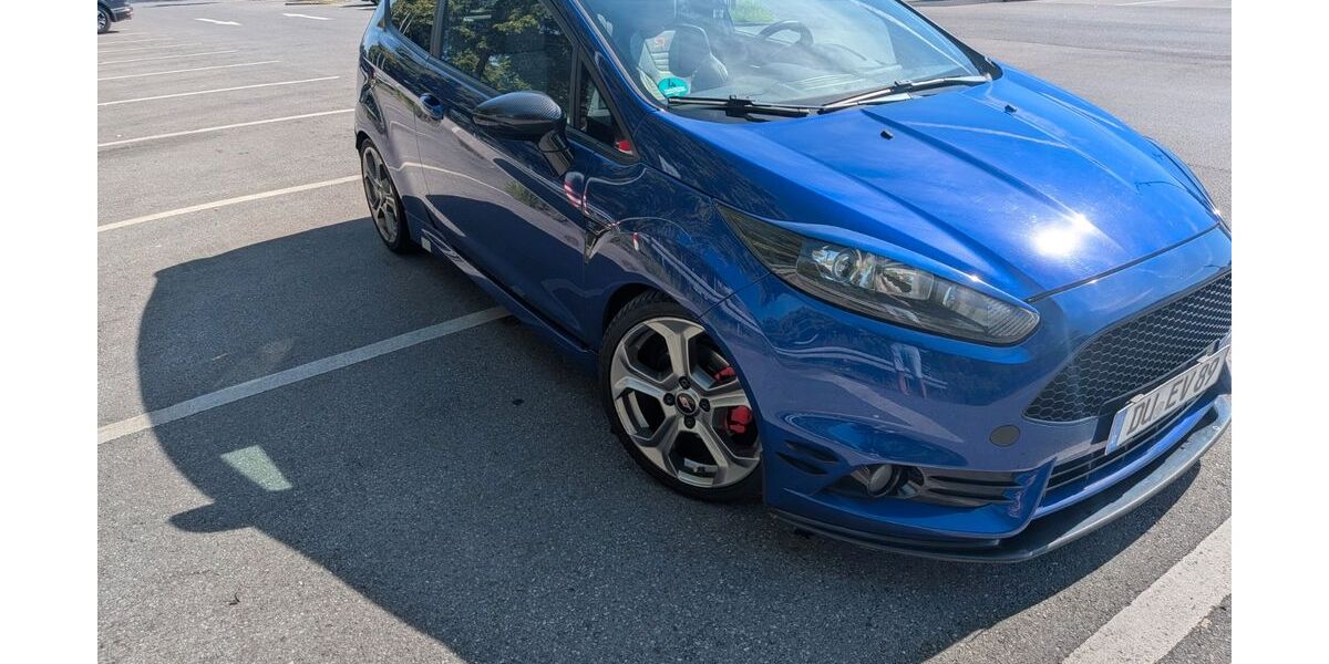 Ford Fiesta 182.000 km 6.700 &euro; Hilden 40724