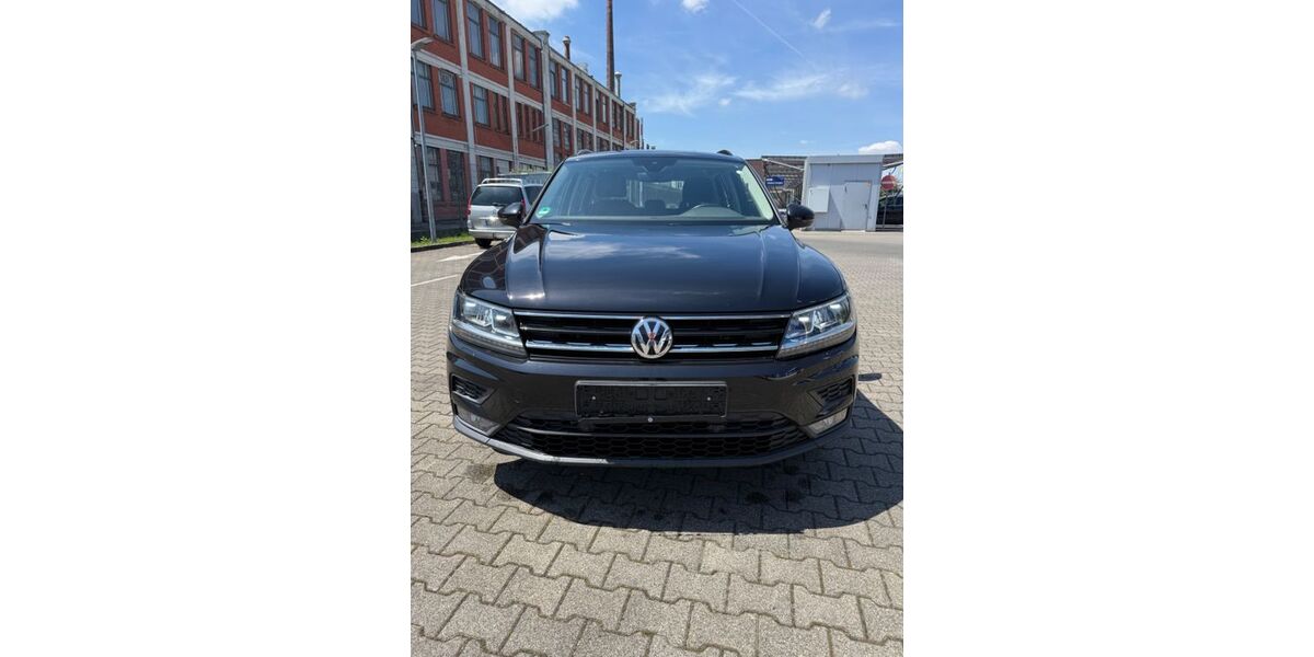 VW Tiguan 168.691 km 17.950 &euro; Düsseldorf 40597