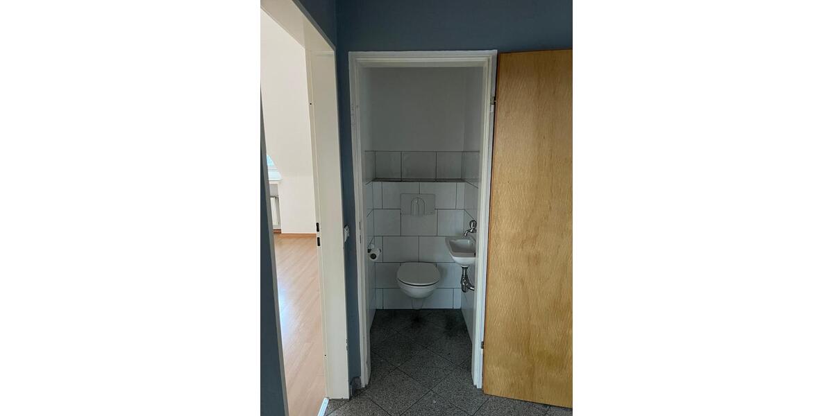 Dachgeschoßwohnung Meerbusch Kierst - 3.5 Zimmer, 85 m&sup2;, 1.067&euro; | Angebot:26413477