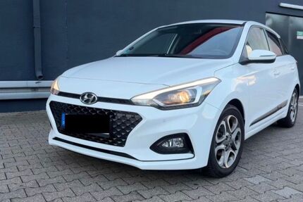 Hyundai i20 81.540 km 9.299 &euro; Mülheim an der Ruhr 45472