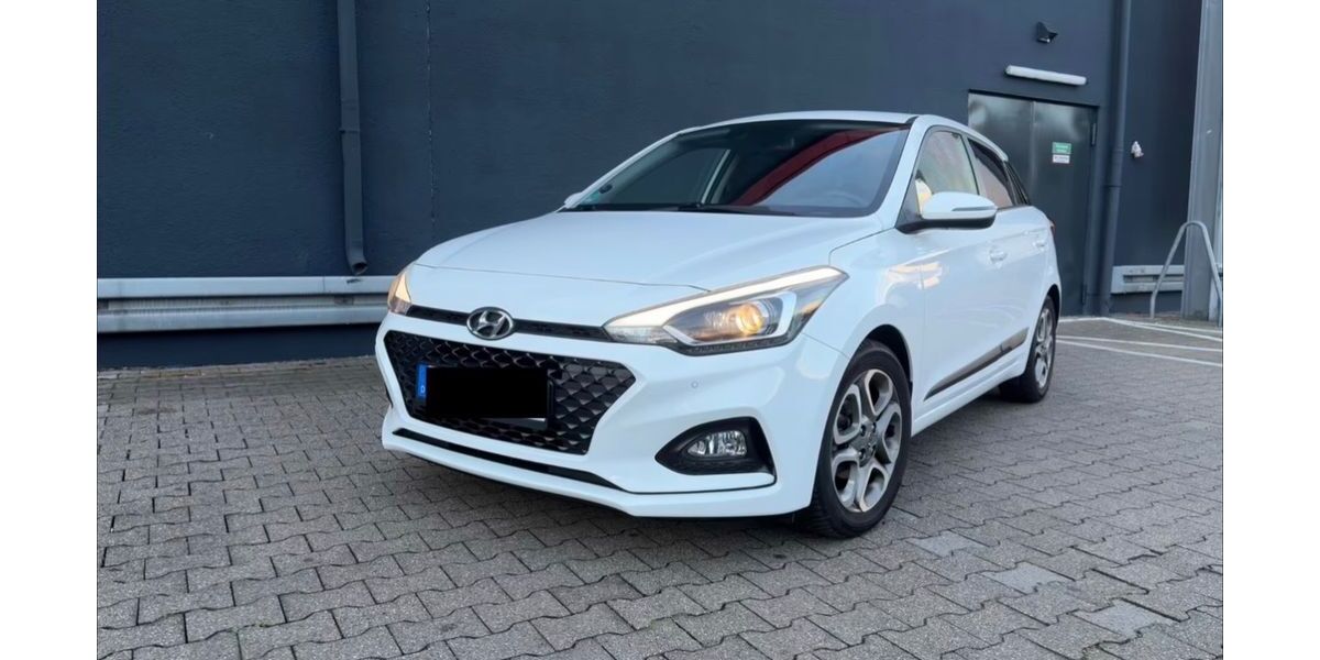 Hyundai i20 81.540 km 9.299 &euro; Mülheim an der Ruhr 45472