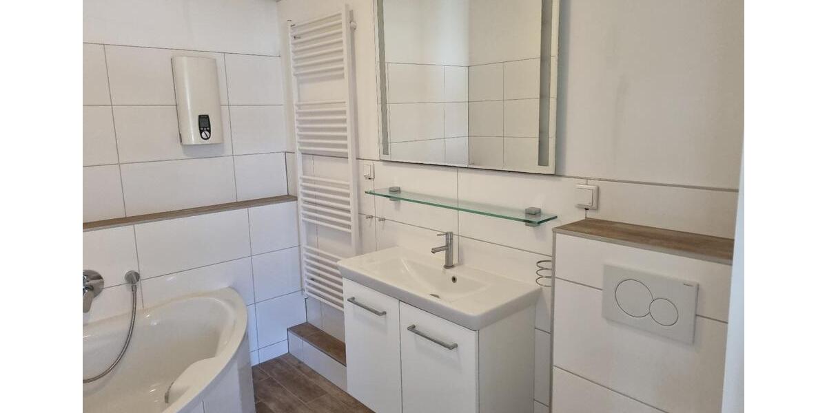 Etagenwohnung Neuss - 3 Zimmer, 83 m&sup2;, 315.000&euro; | Angebot:27533936