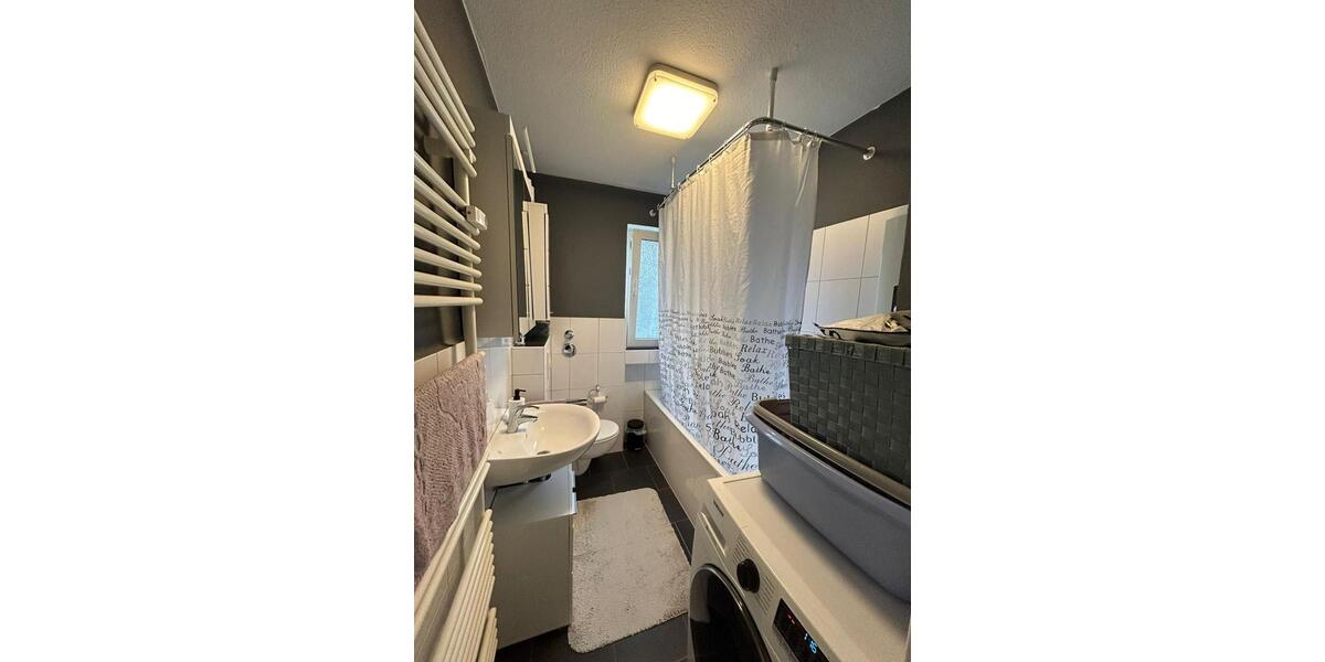 Etagenwohnung Duisburg Mittelmeiderich - 3.5 Zimmer, 65 m&sup2;, 120.000&euro; | Angebot:26585396