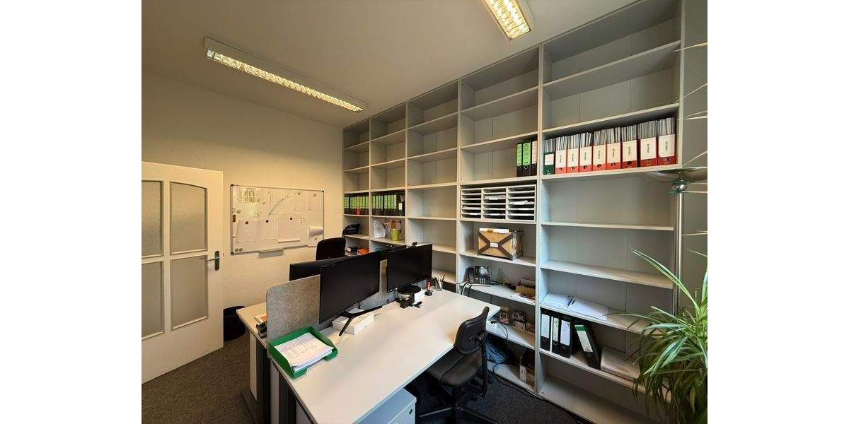 Gewerbeobjekt Essen Holsterhausen - 1.720&euro; | Angebot:25899800