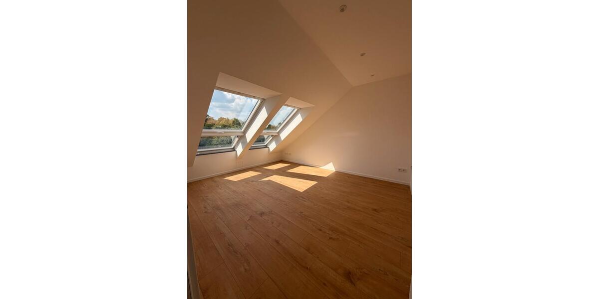 Etagenwohnung Duisburg Rheinhausen - 3 Zimmer, 136 m&sup2;, 1.190&euro; | Angebot:27553924
