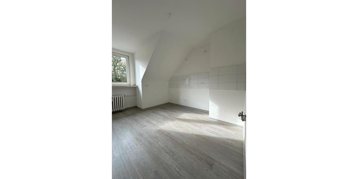 Dachgeschoßwohnung Wuppertal Gemarkung Langerfeld - 3 Zimmer, 71 m&sup2;, 518&euro; | Angebot:25924408