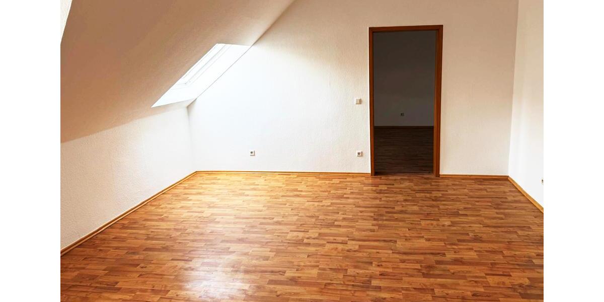 Dachgeschoßwohnung Gelsenkirchen Rotthausen - 3 Zimmer, 80 m&sup2;, 609&euro; | Angebot:27577041