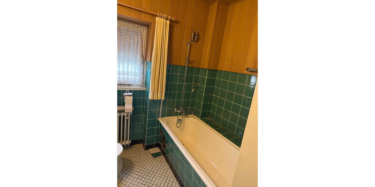 Reihenhaus Willich - 7 Zimmer, 130 m&sup2;, 350.000&euro; | Angebot:26037803