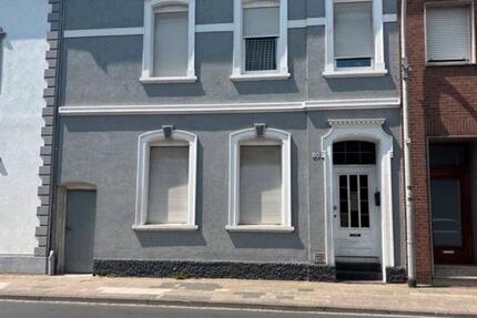 Haus Grevenbroich Hemmerden - 9 Zimmer, 240 m&sup2;, 440.000&euro; | Angebot:27074529