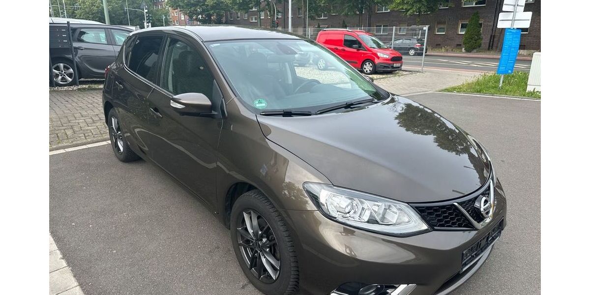 Nissan Pulsar 82.000 km 9.880 &euro; Duisburg 47138