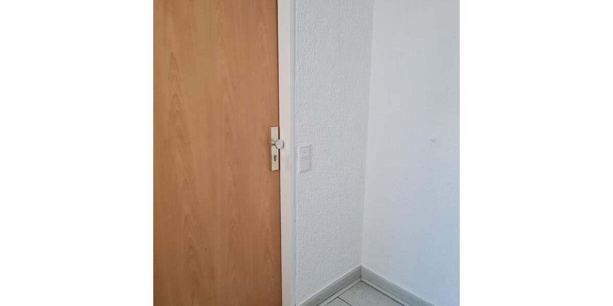 Dachgeschoßwohnung Krefeld Dießem - 2 Zimmer, 40 m&sup2;, 400&euro; | Angebot:25987306