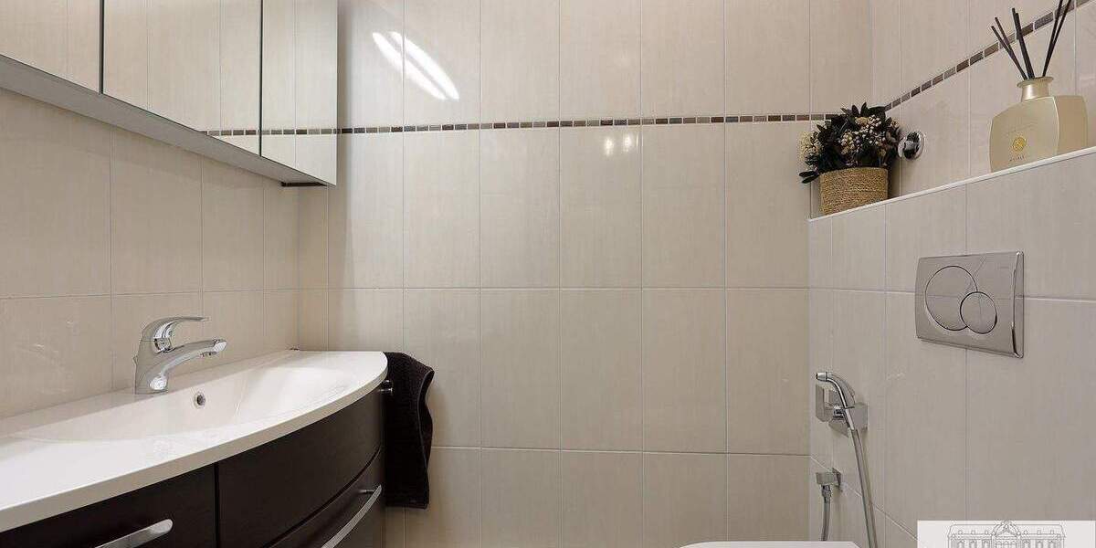 Etagenwohnung Düsseldorf Benrath Benrath - 3 Zimmer, 122 m&sup2;, 549.000&euro; | Angebot:25899789