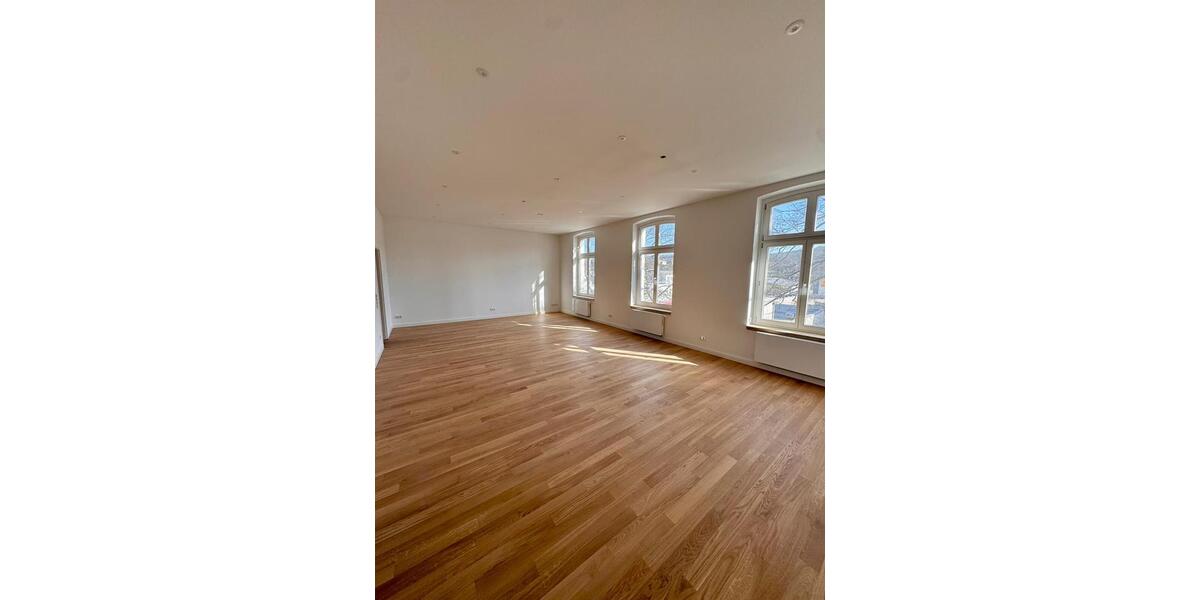 Etagenwohnung Wuppertal Arrenberg - 3 Zimmer, 122 m&sup2;, 1.440&euro; | Angebot:25377649