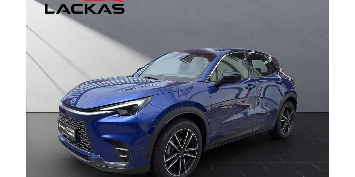 Lexus LBX 3.790 km 29.950 &euro; Duisburg 47055