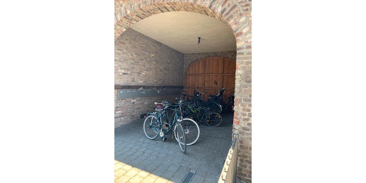 Dachgeschoßwohnung Neuss Furth-Mitte - 3 Zimmer, 70 m&sup2;, 1.050&euro; | Angebot:26013833