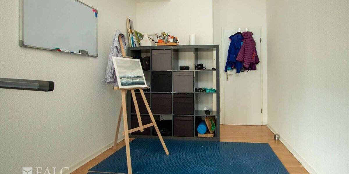 Etagenwohnung Grevenbroich Stadtmitte - 3 Zimmer, 82 m&sup2;, 219.000&euro; | Angebot:25998984