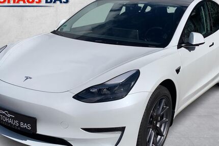 Tesla Model 3 77.379 km 28.950 &euro; Kaarst 41564
