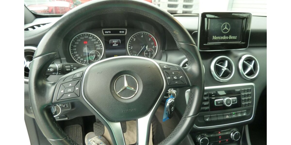 Mercedes-Benz A 180 CDI Style Sportsitze Klima Navi Alu Kamera 87.000 km 12.900 &euro; Ratingen 40885