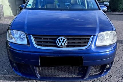 VW Touran 273.000 km 1.799 &euro; Leichlingen 42799