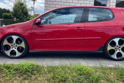 VW Golf 167.830 km 9.955 &euro; Willich 47877